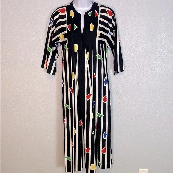 VNTG Neiman Marcus Black and White Midi Dress with Crew Neck - Picture 7 of 7